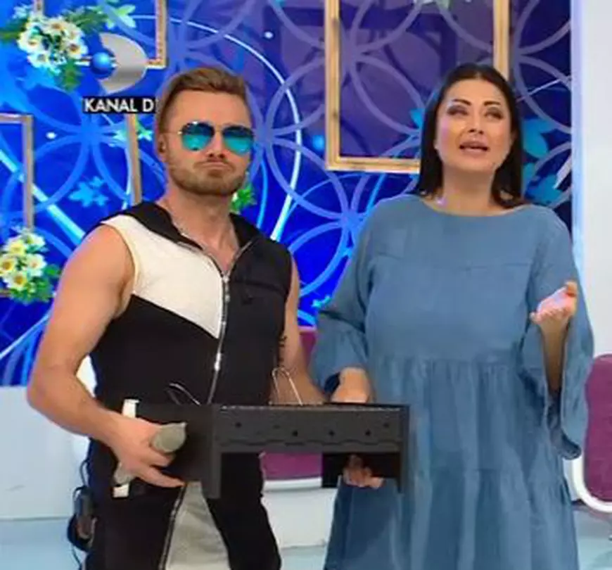 Ce i-a făcut Tavi Clonda soției sale la emisiune. Gabriela Cristea a rămas mască