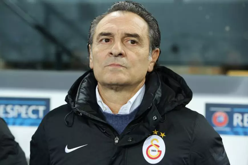 Dan Petrescu, înlocuit de Cesare Prandelli la Al Nasr! Românul poate ajunge selecţioner
