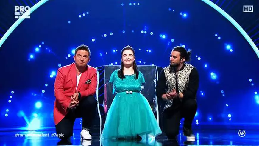 Mesajul lui Lorelai Moșneguțu, fata fără mâini care cântă la pian după calificarea în finala Românii au talent. "M-au tratat ca pe o prințesă"