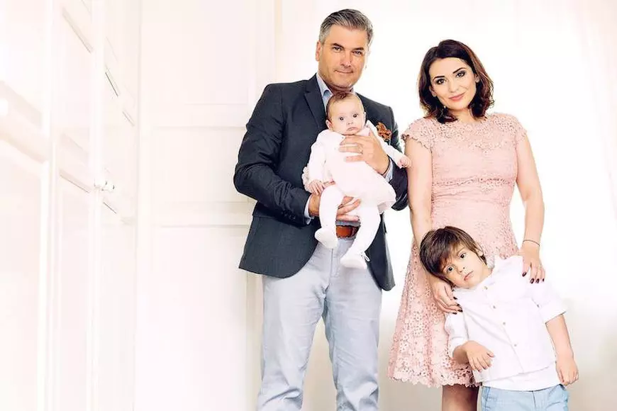 Mircea Radu și-a botezat fetița. Cât de frumoasă este Clara Elena