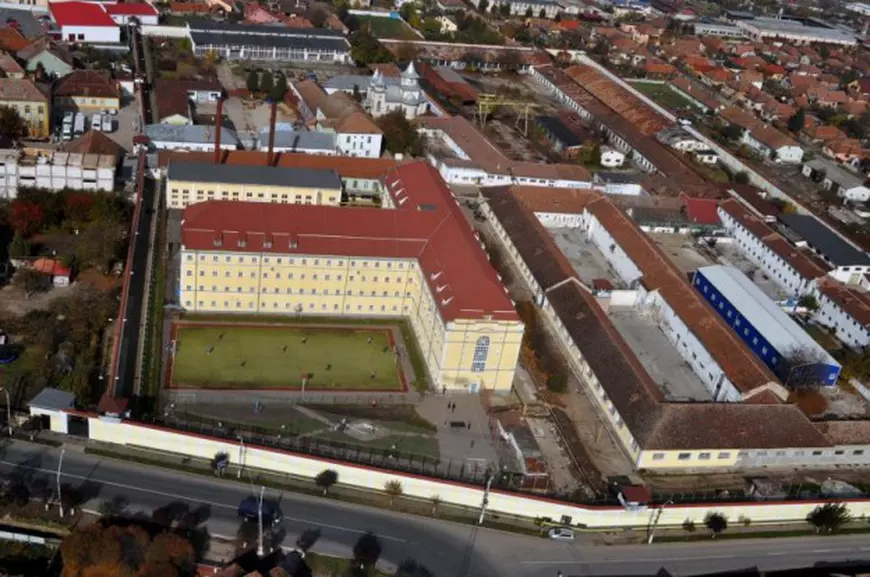EXCLUSIV/ Cum o duce după gratii Ioan Clămparu! Se intră doar cu trupele speciale în celulele penitenciarului în care e închis cel mai temut interlop român