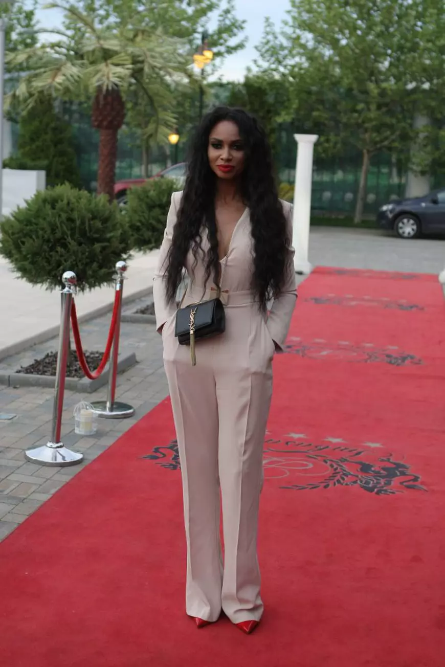 VIDEO EXCLUSIV. Explicația amorului după gratii. Laurette spune care a fost motivul pentru care s-a măritat!