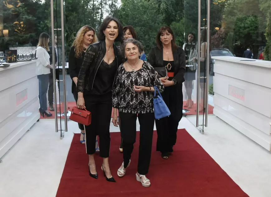 VIDEO EXCLUSIV/ Confesiune emoționantă a mamei Ramonei Bădescu: «Mă răsfață cum rar e posibil ca un copil să-și răsfețe părinții»