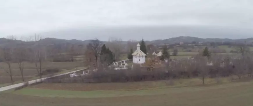 EXCLUSIV/ Drama bătrânilor din Runcurel. Satul de olteni care nu vor să se mute, deși va fi înghițit de trei mine de cărbune