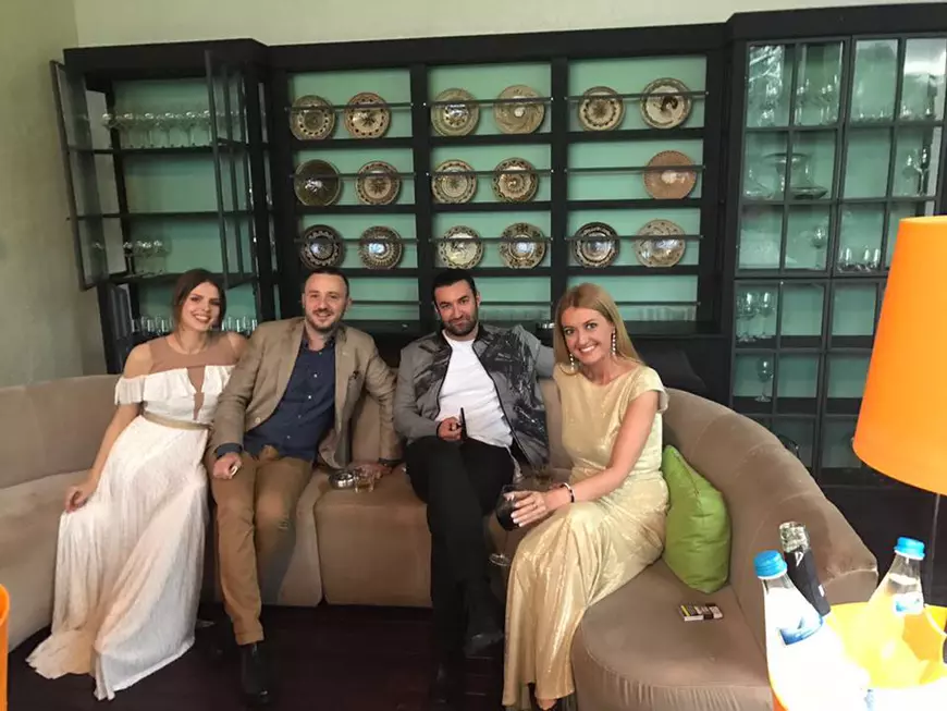 EXCLUSIV/ Andreea Bănică a făcut show de show la botez! S-a descălțat și a cântat muzică lăutărească