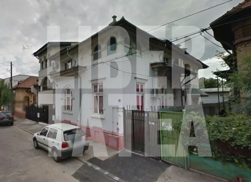 FOTO EXCLUSIV/ Aici erau casele de toleranță! Saloanele de masaj transformate în bordeluri au funcționat ani la rând fără acordul lumii interlope