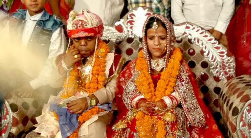 Cel mai mic cuplu din lume? Au împreună 1,5 metri înălțime