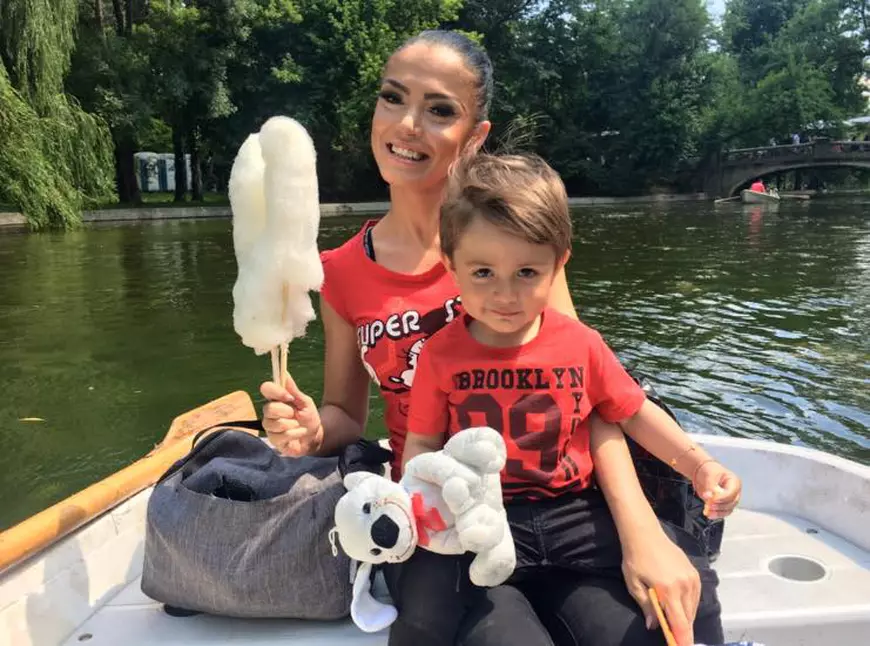 Andreea Mantea a publicat o imagine cu băiețelul ei. Fanii nu au trecut cu vederea detaliul. Și-au dat seama acum când David a crescut