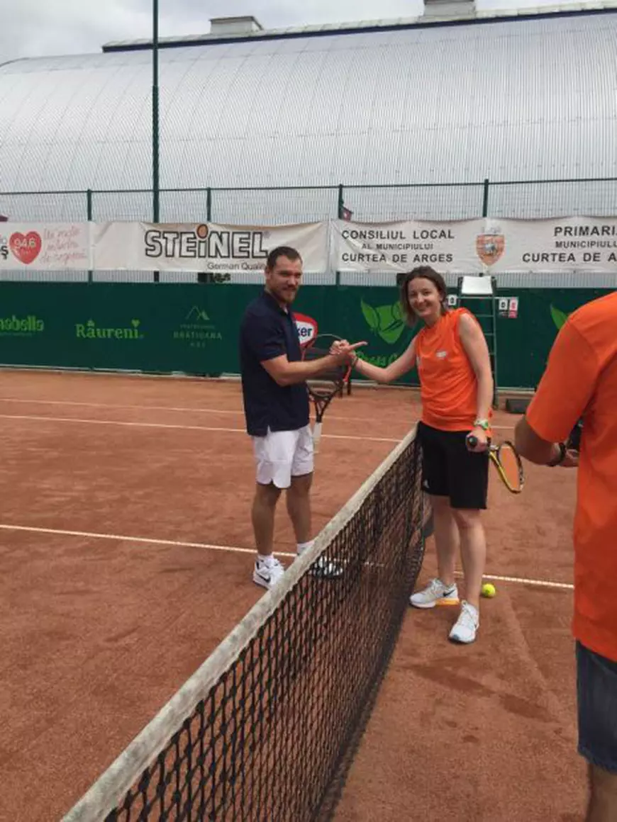 ​Ana Maria Brânză Popescu a dat spada pe racheta de tenis și i-a aruncat mănușa Simonei Halep / FOTO&VIDEO EXCLUSIV​