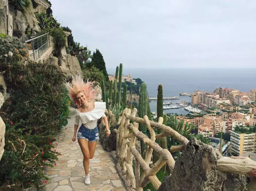 Andreea Bălan și-a aniversat ziua de naștere departe de România. Ce a făcut artista într-o zi așa specială