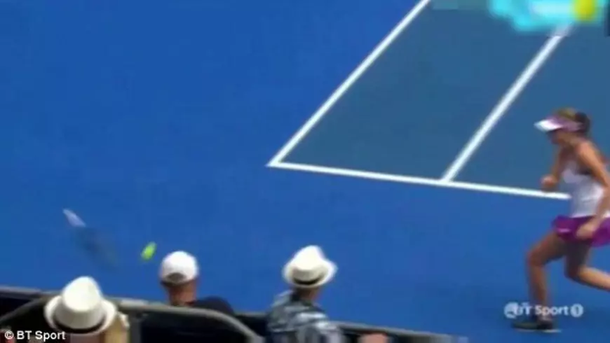 Jelena Ostapenko e nebună! Cine a făcut această acuzație ! ”A aruncat cu racheta în direcția unui copil de mingi”. ”Bitch fight” în 2016! A lovit-o și pe Simona / FOTO&VIDEO