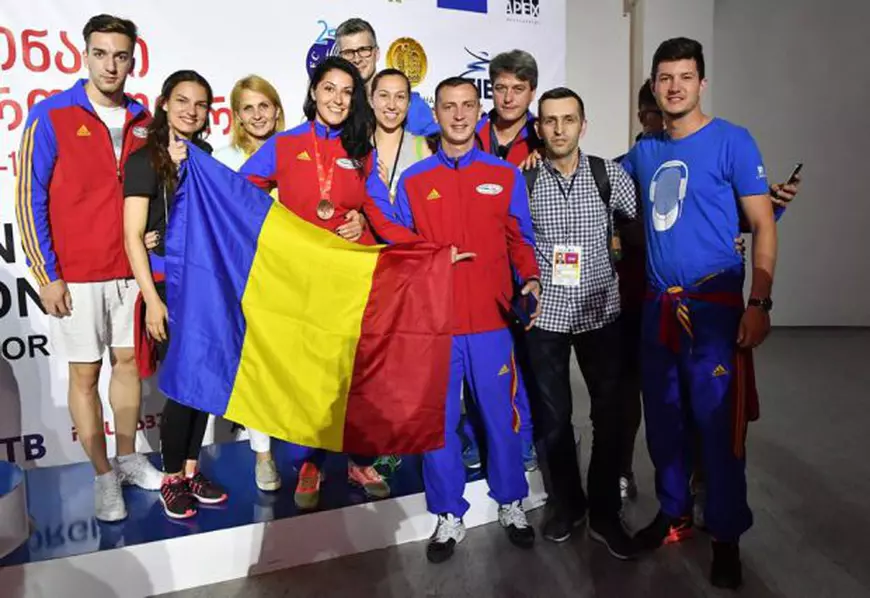 Primele declarații ale Biancăi Pascu după bronzul european la sabie: ”Dorm cu medalia sub pernă”. Rezultate slabe azi pentru români | FOTO