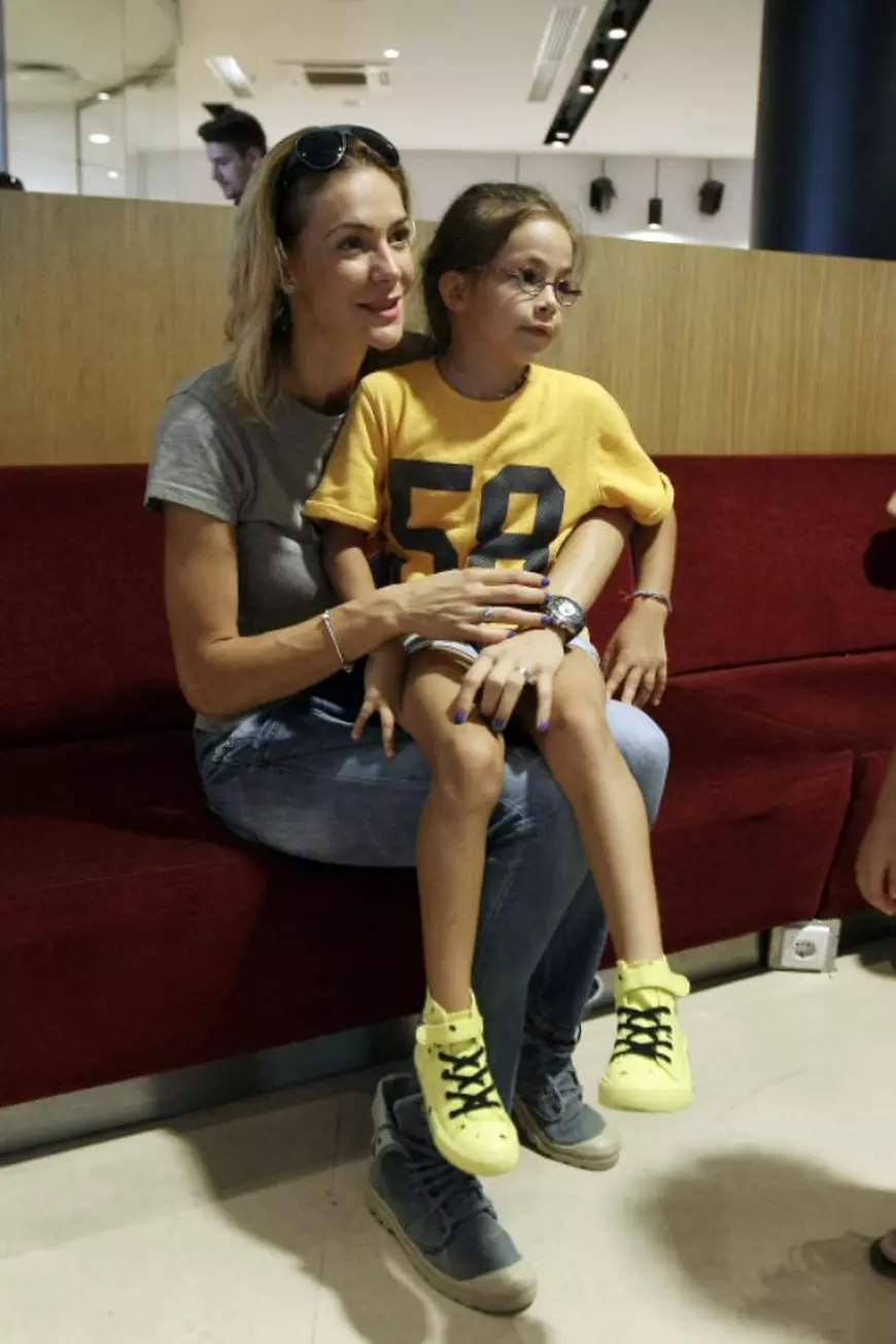 Roxana Ciuhulescu divorțează. Vedeta a pus capăt căsniciei după 10 ani