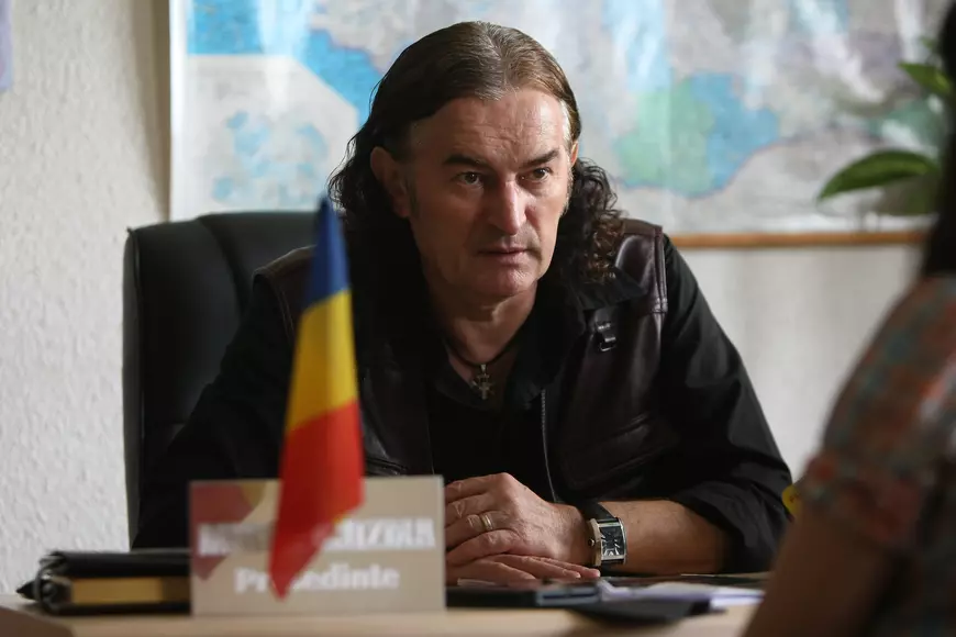 Miron Cozma, în timpul unui interviu. (FOTO: Alex Dobre)