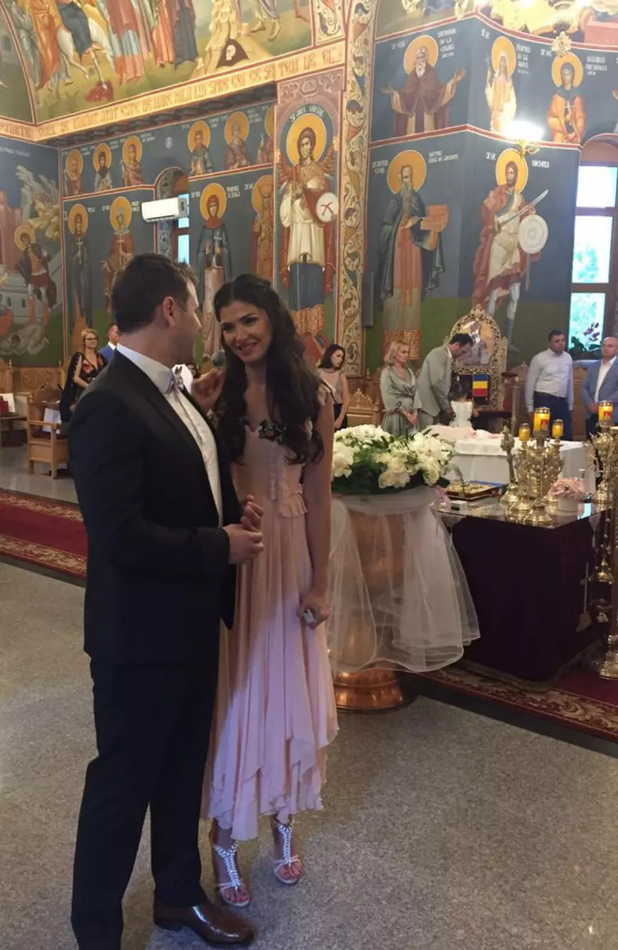 Cele mai frumoase fotografii cu Alina Pușcaș și soțul ei de la cununia religioasă. Cei doi au strălucit în cea mai importantă zi din viața lor | FOTO