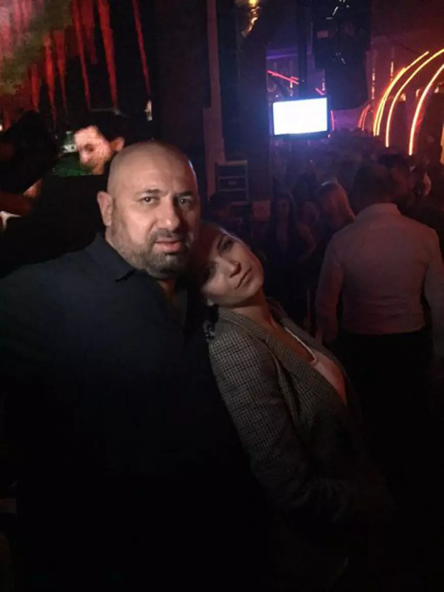 Chef Scărlătescu vorbește despre femeia care îi este alături de 20 de ani. “Când se trezește dimineața, mă sună”