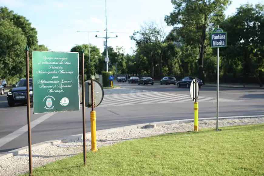 EXCLUSIV. Restaurare la mișto a unui monument reprezentativ al Bucureștiului: Fântâna Mioriţa este din muşama