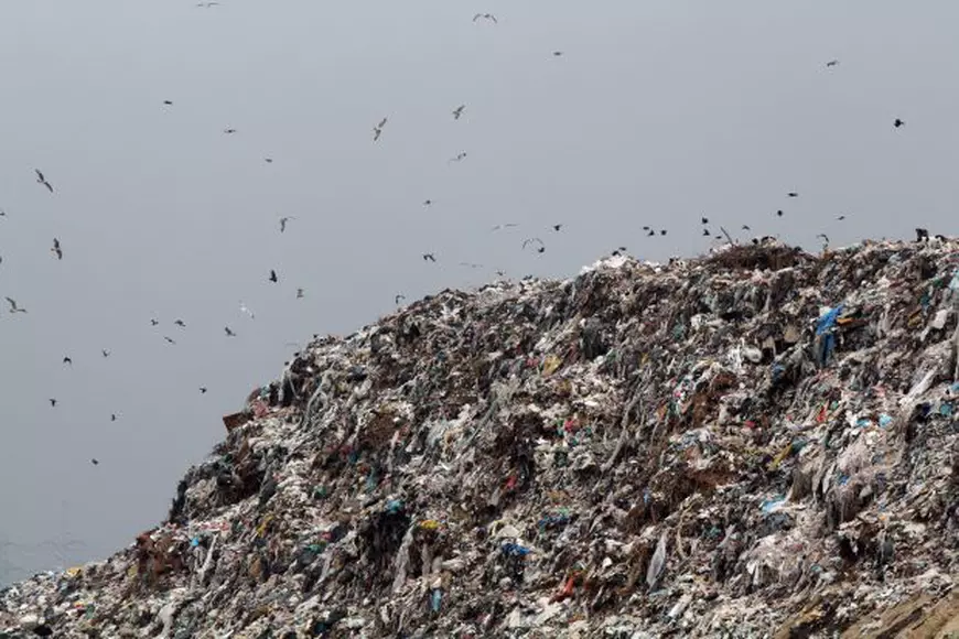 BOMBA ECOLOGICĂ DE LA GROAPA DE GUNOI GLINA A RĂMAS ÎN SFÂRȘIT FĂRĂ AUTORIZAȚIE DE MEDIU