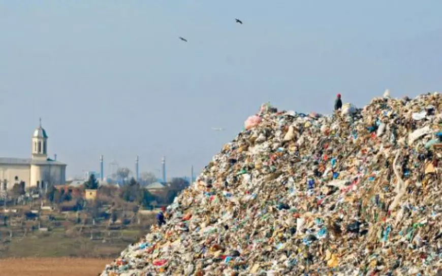 BOMBA ECOLOGICĂ DE LA GROAPA DE GUNOI GLINA A RĂMAS ÎN SFÂRȘIT FĂRĂ AUTORIZAȚIE DE MEDIU
