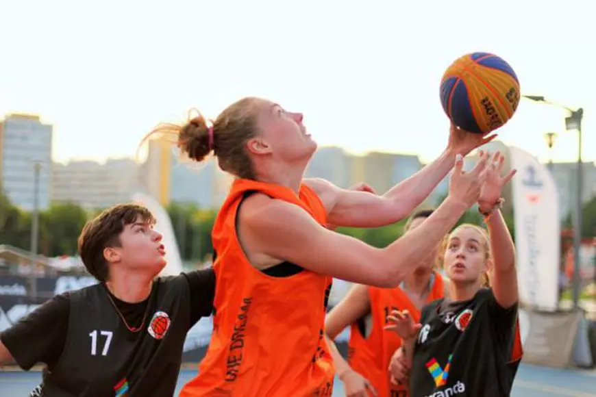 La 40 de ani, Angel Santana a câștigat turneul național de baschet 3x3 / FOTO