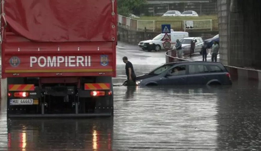 UPDATE: Inundațiile au provocat haos în Focșani. Două persoane luate de viitură în Bacău, găsite moarte