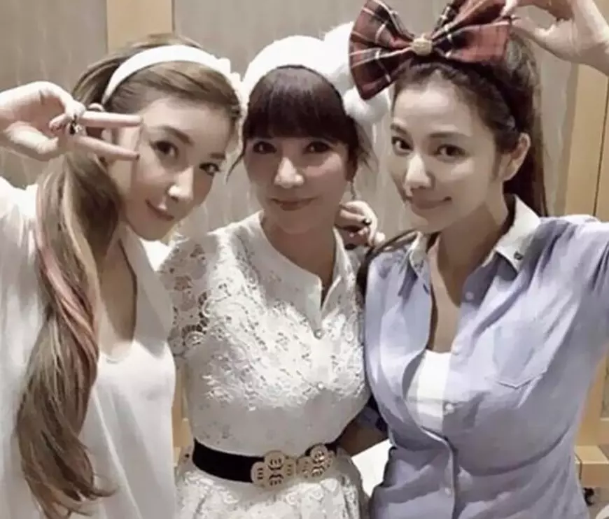 Femeile care au oprit timpul în loc: Arată ca niște adolescente, iar vârsta lor reală provoacă uimire