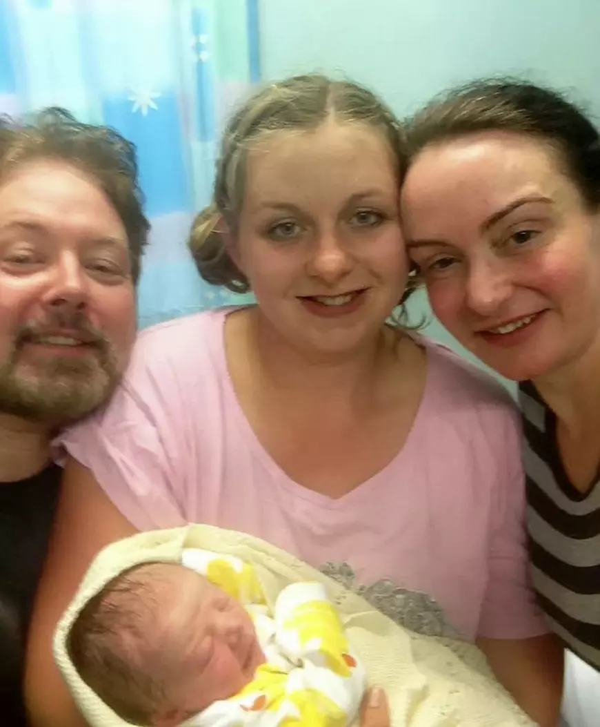 O femeie și-a născut propriul frate