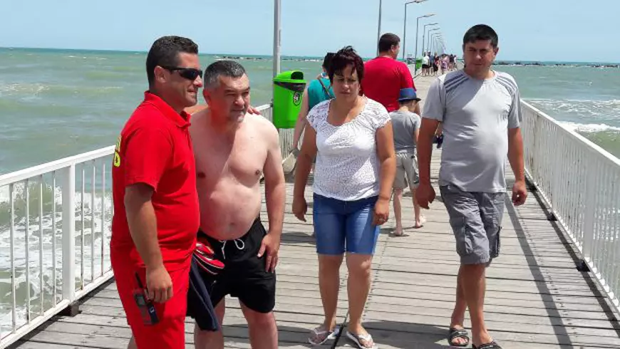 litoral valuri salvamari