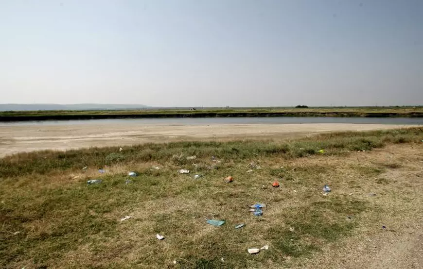 REPORTAJ/ Marea departe de... mare. Sălbăticia frumoasă, dar și periculoasă a plajelor de râu