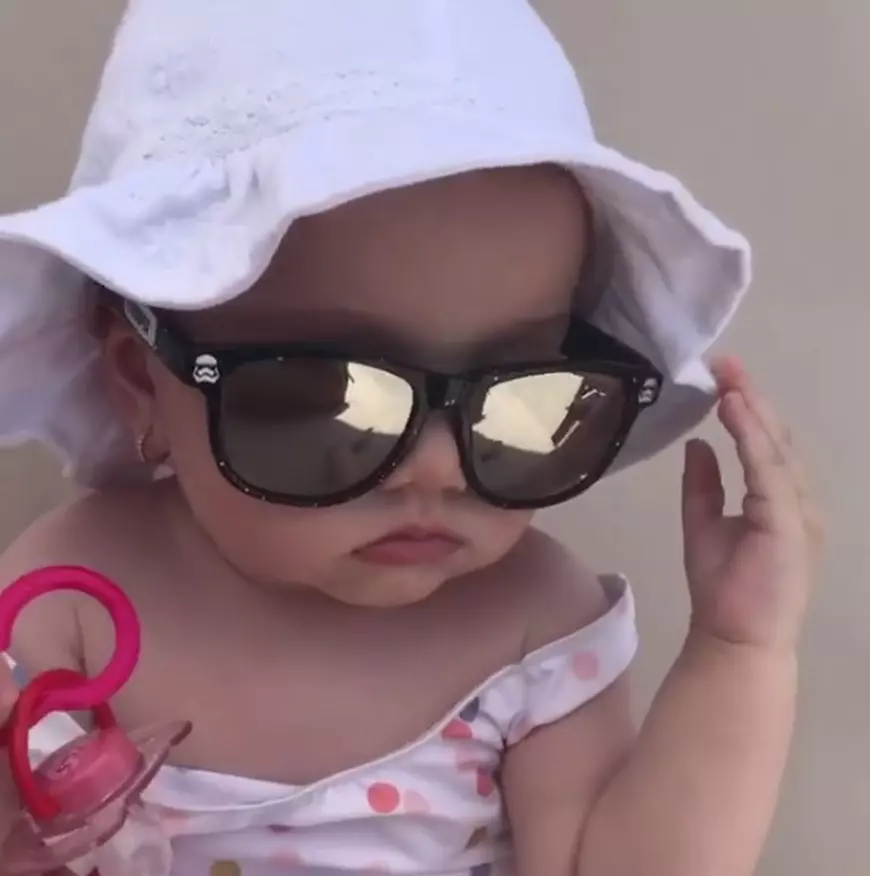 Alina Pușcaș și-a scos fetița la piscină. Ce frumoasă e Melissa
