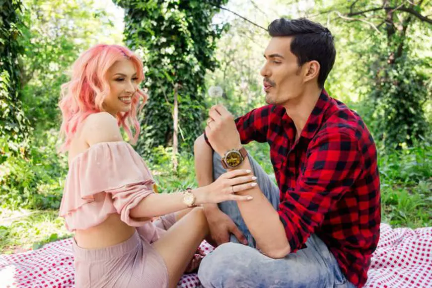 Andreea Bălan și soțul ei, weekend în familie. Cei doi s-au relaxat pe iarbă verde