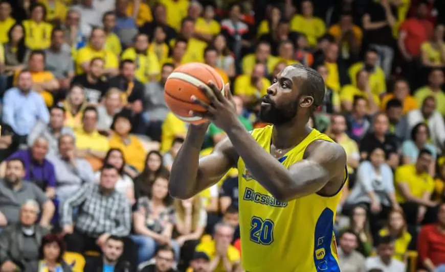 CSU Sibiu și-a luat Laser! Tylers Laser a semnat, Chris Cooper continuă cu echipa de pe Cibin