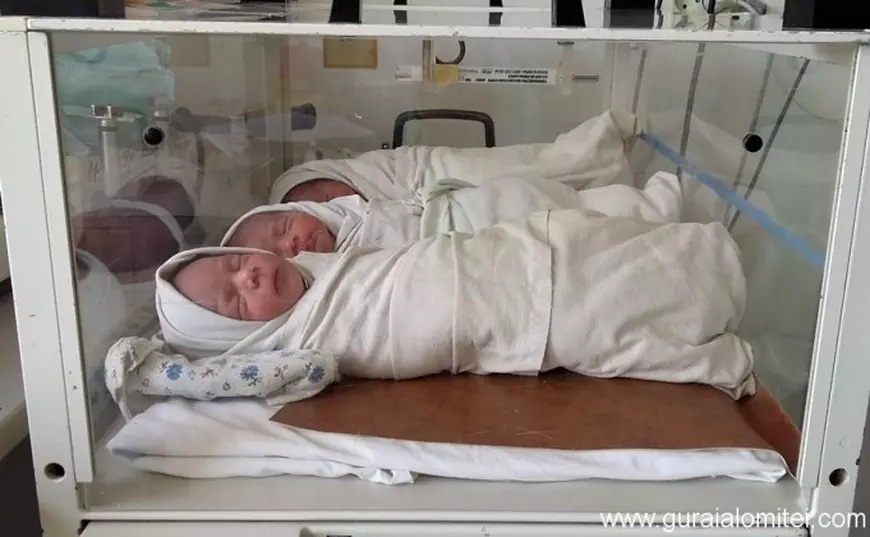 Tripleți născuți la Maternitatea din Slobozia, pe cale naturală. Mama are acum 11 copii