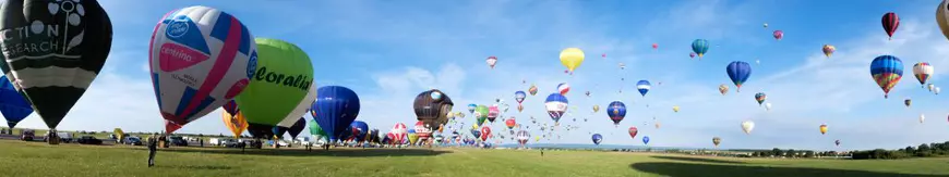 FOTO, VIDEO| A fost stabilit un nou record mondial: 456 de baloane au decolat în același timp în Franța