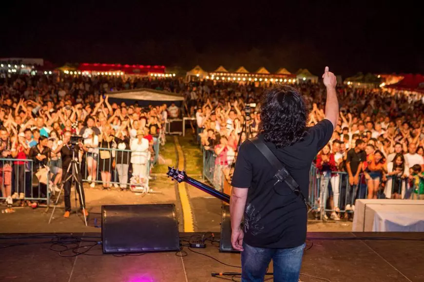 FOTO EXCLUSIV/ Ultima apariție în public a trupei Compact, în vechea formulă. Liniște aparentă înaintea furtunii!