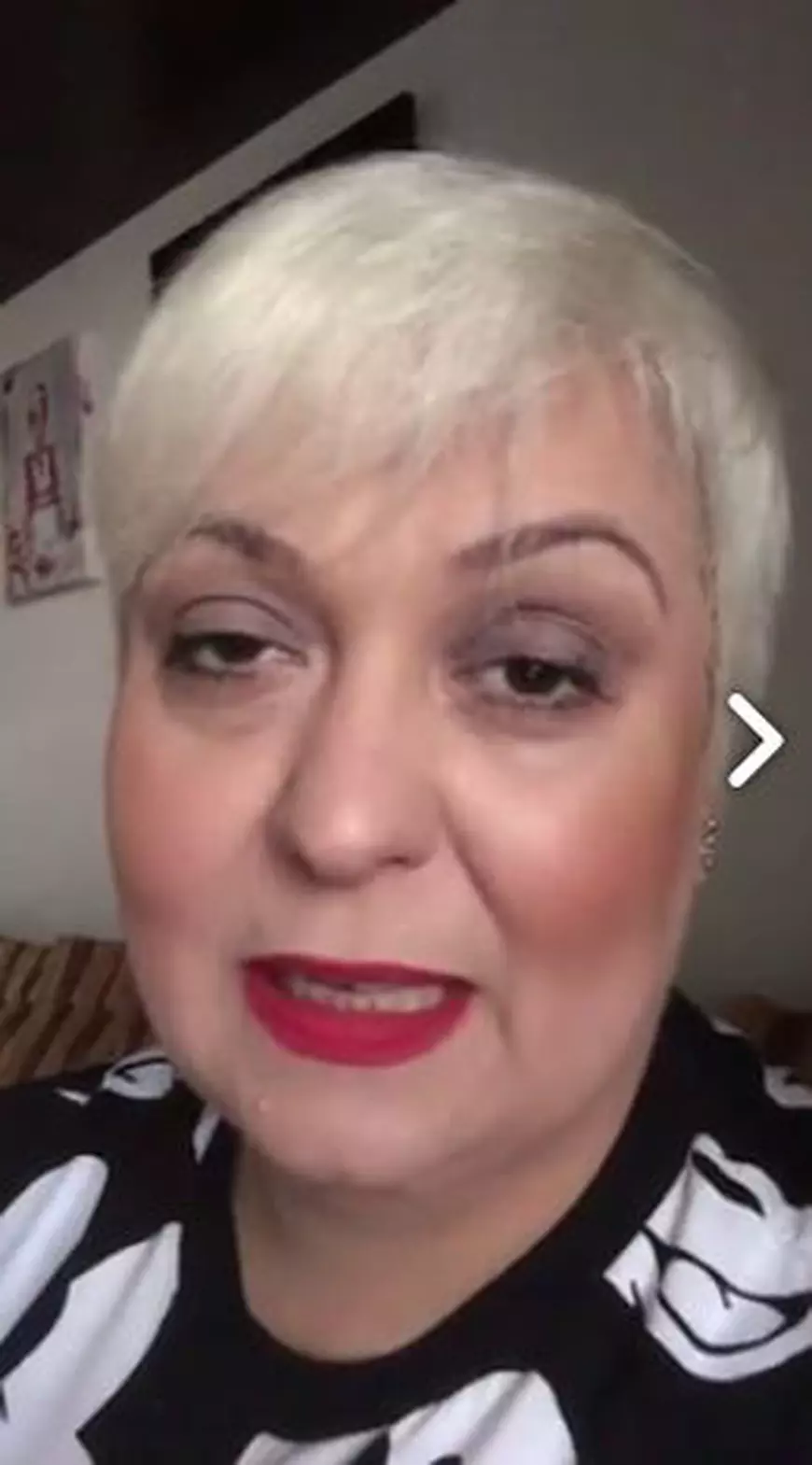 Cum se simte Monica Anghel după operație. "Merg destul de greu"