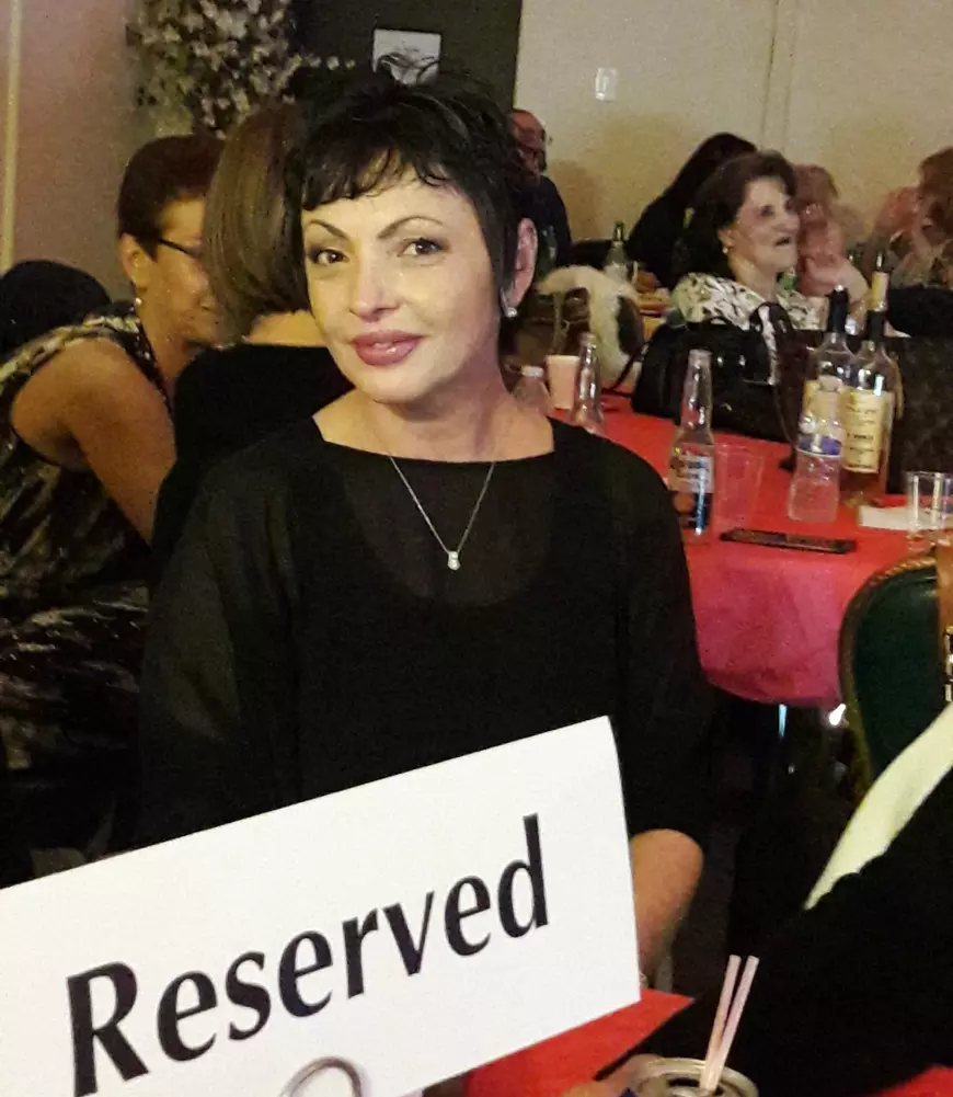 FOTO EXCLUSIV/ Secretul actriței Oltița Chirilă. A fugit din luminile scenei românești pentru a fi barmaniță în Las Vegas