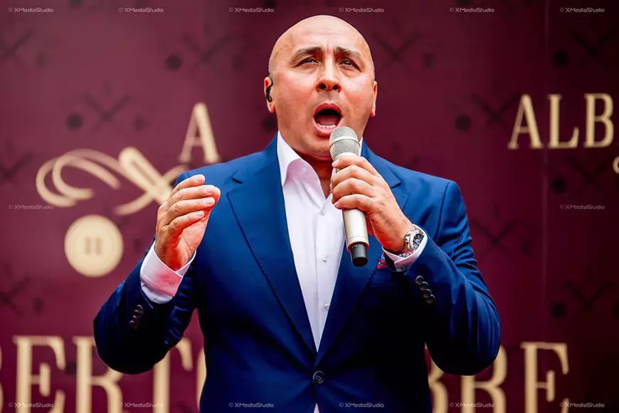 VIDEO EXCLUSIV/ Artistul cu una dintre cele mai bune voci masculine de la noi este ocolit de producătorii tv. Marcel Pavel ripostează!