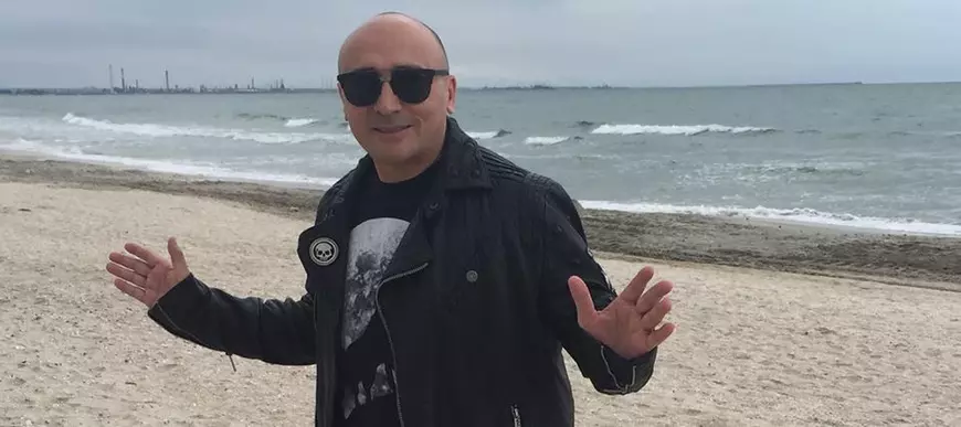 VIDEO EXCLUSIV/ Artistul cu una dintre cele mai bune voci masculine de la noi este ocolit de producătorii tv. Marcel Pavel ripostează!