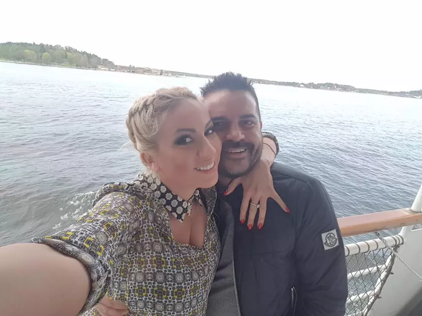 Rocsana Marcu a primit inelul de logodnă. Are planuri de măritiș