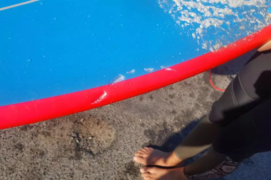 atacata de un rechin alb în timp ce făcea surf