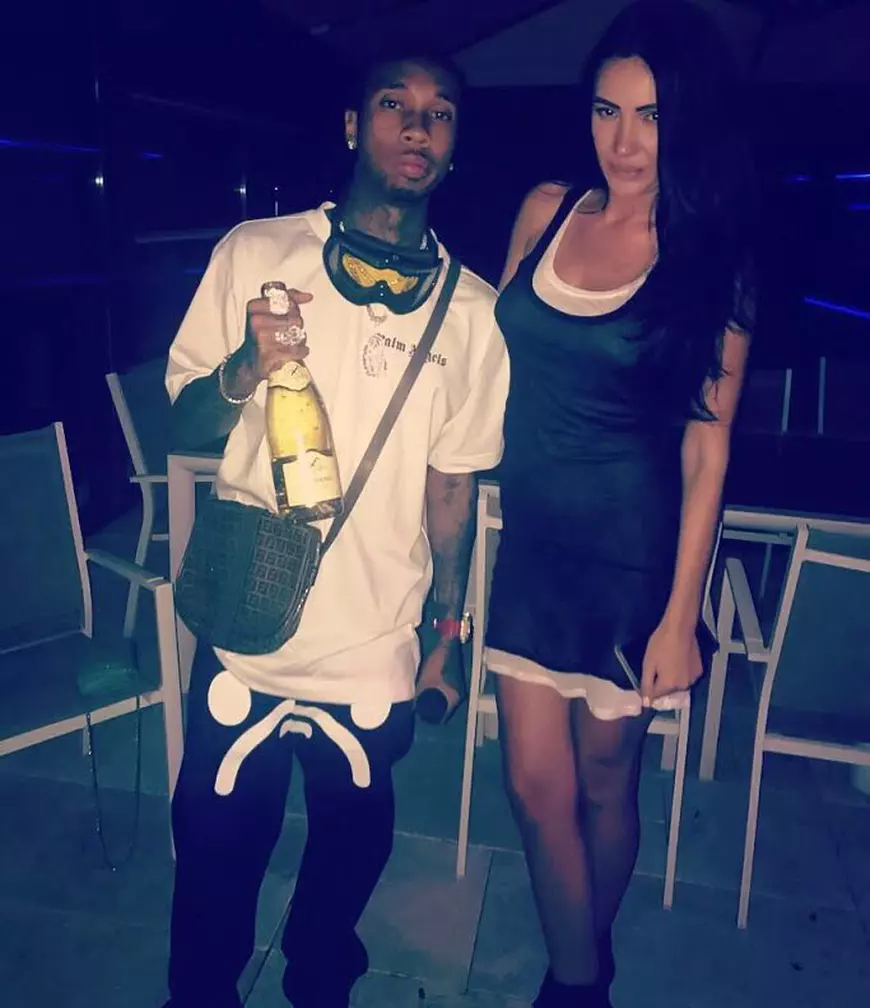 VIDEO EXCLUSIV/ Frumoasele României, atac la rapperul lui Kylie Jenner. Tyga a făcut show la București