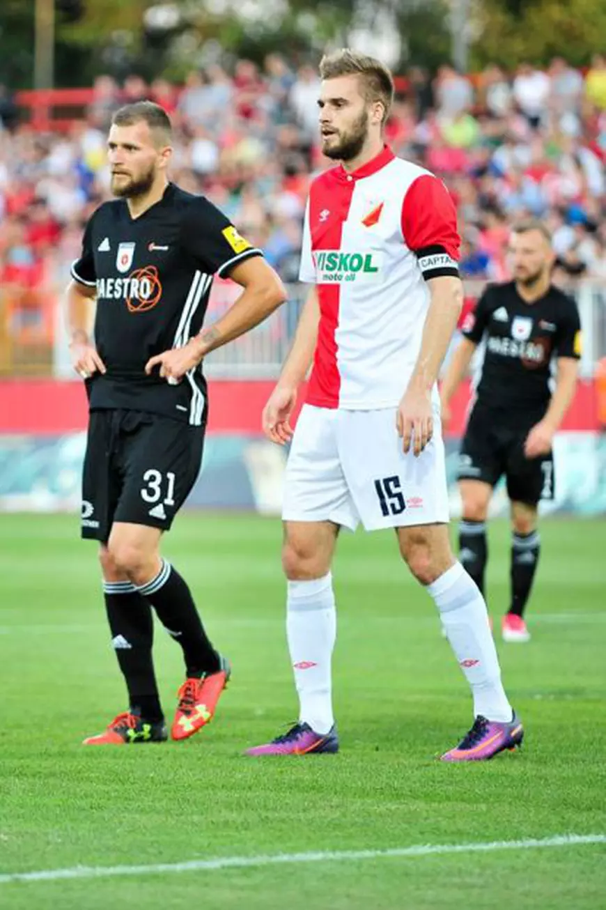 EXCLUSIV / Pe când era la OFK Belgrad, Bogdan Planici a jucat într-un meci presupus trucat! Jucătorul dorit de FCSB e supranumit Vidici, nu se sfiește să dea cu pumnul / VIDEO