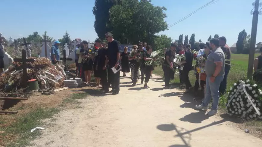 Marina Scupra, condusă pe ultimul drum. Artista a fost înmormântată. Motivul pentru care fiica ei nu a fost prezentă