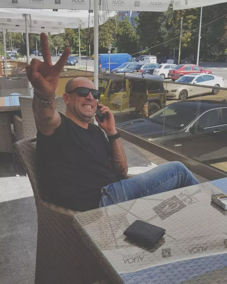 CRBL a renunțat la barbă. Artistul e de nerecunoscut. “Îmi este foarte greu”