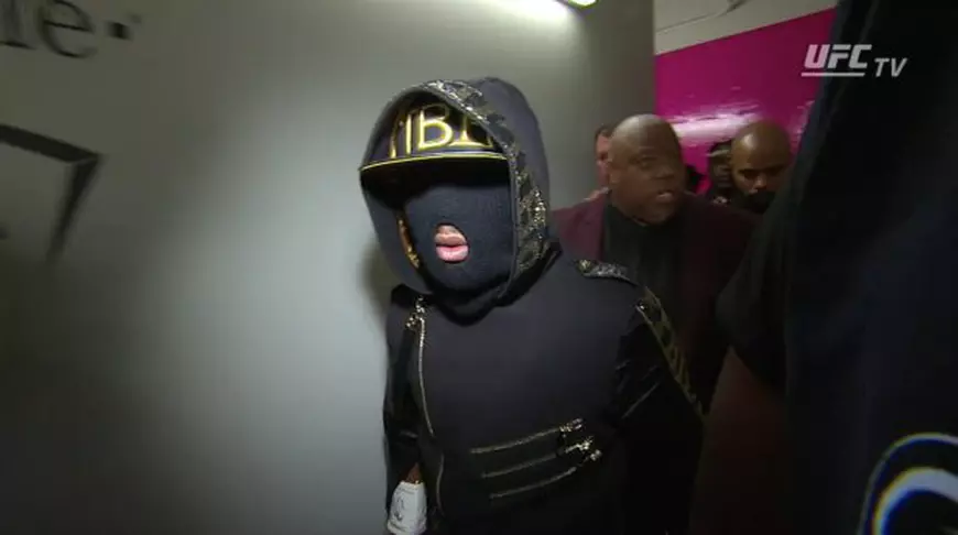 Totul despre meciul secolului, Mayweather vs McGregor. Lupta care a produs peste 1.000.000.000 $, o frecție ! Irlandezul a fost făcut KO în repriza a zecea. Floyd l-a menajat cât a putut! | LIVE&FOTO&VIDEO