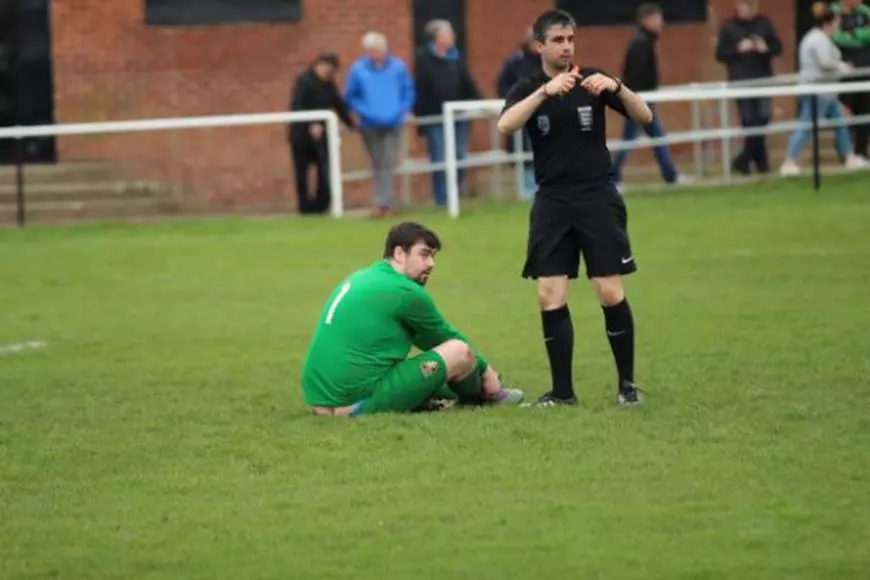 Robert Nuțu arbitrează meciuri în Anglia, în cea mai veche competiție din lume! Avem ”cavaleri” în Spania, Olanda, Franța și SUA | FOTO