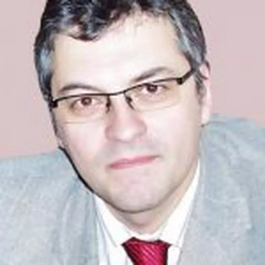 Inspectorul școlar din Brăila, demis prin fax, dă în judecată Ministerul Educației. „Consider că este un mare abuz”