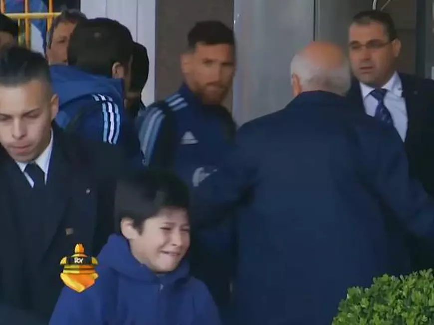 Leo Messi a împlinit visul unui copil uruguayan. Imagini care fac înconjurul lumii / VIDEO