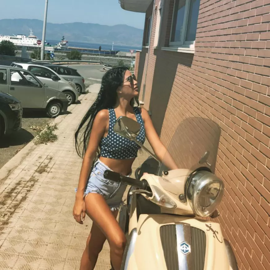 Daniela Crudu își caută job în Italia. S-ar face și bonă dacă ar câștiga bine